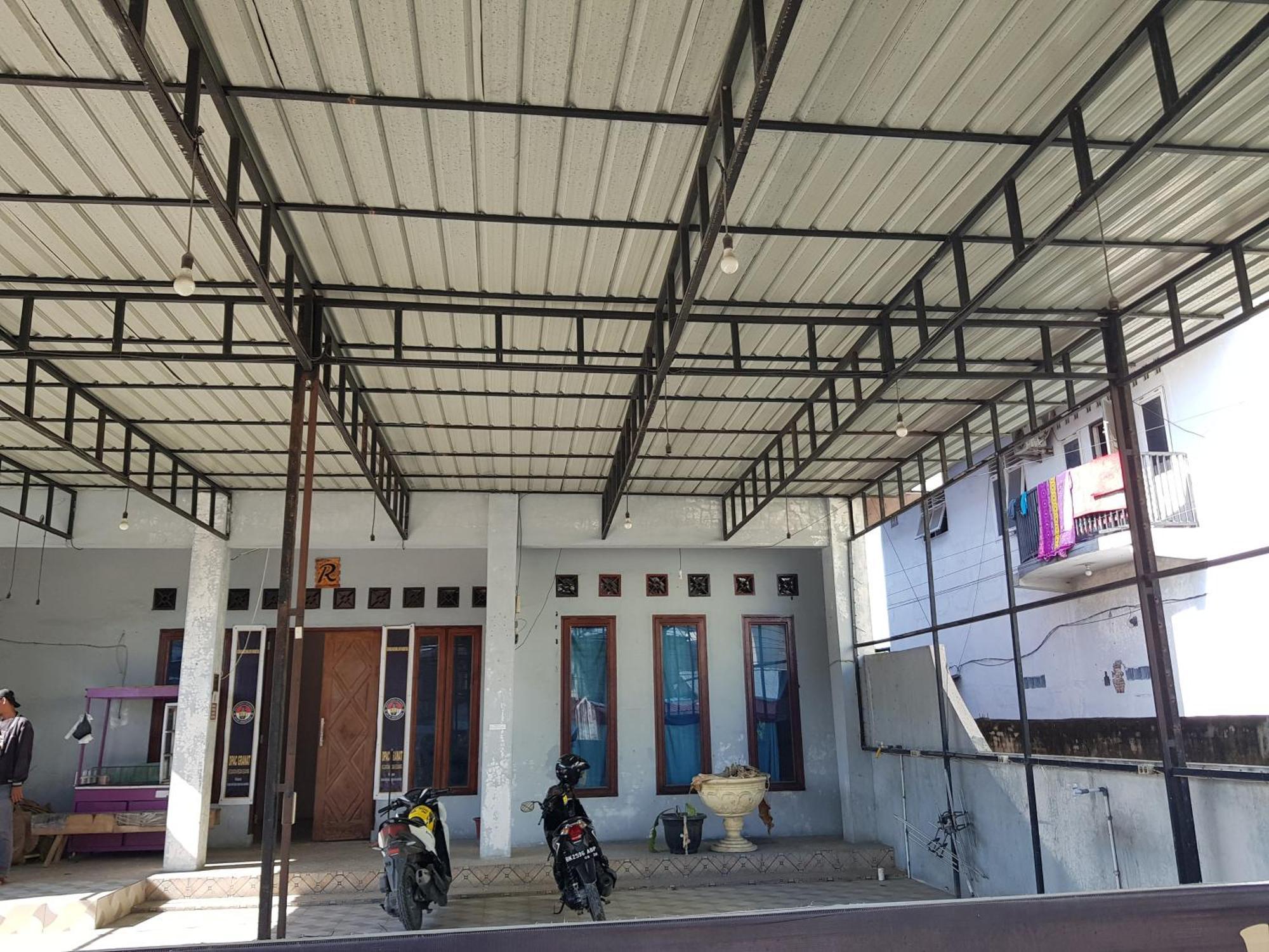מלון מדאן Oyo 93162 Cempaka Syariah מראה חיצוני תמונה
